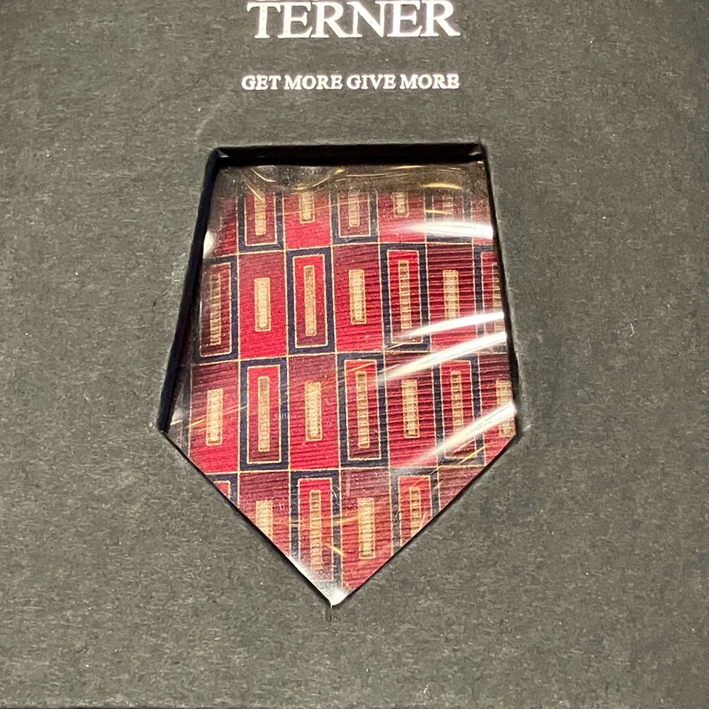 NWT HANDMADE Bijoux Terner Red Geometric Silk Tie